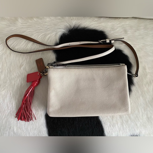 Coach x Keith’s Haring Special Edition Lyla Crossbody Bag - Picture 2 of 9